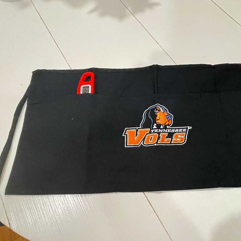 TENNESSEE VOLUNTEERS GRILLING APRON STITCHED-NWT- RETAIL $29
